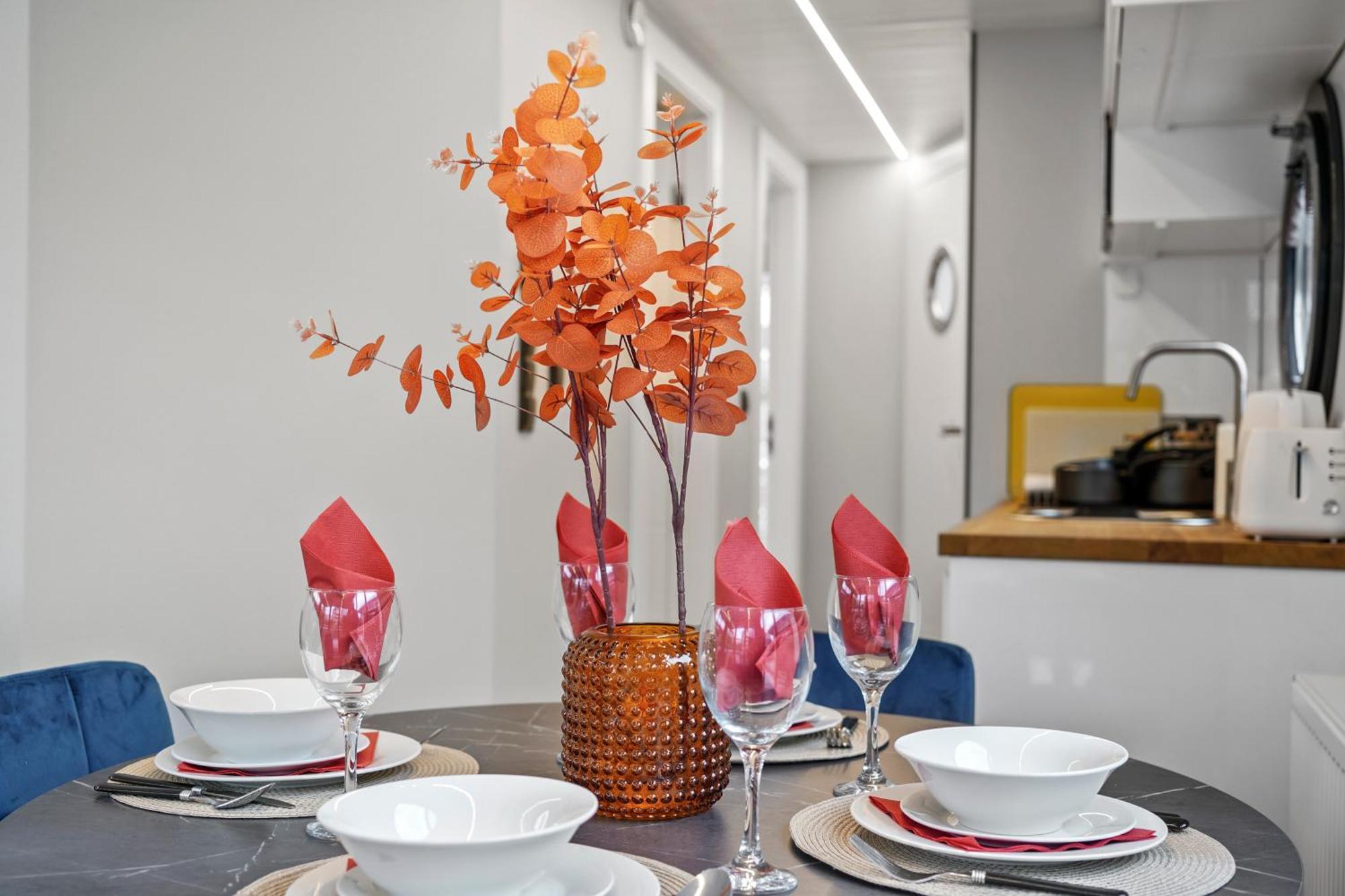 Unique Water Lodge In London - Sleeps 6 Eksteriør billede
